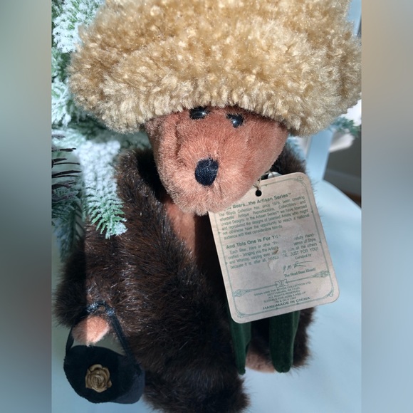 Gen-yoo-wine BOYDS Bears “Aunt Bessie Skidoo” - Picture 4 of 7